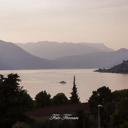 Casa Vacanze Gli Ulivi Del Lago Villa Sale Marasino Esterno foto